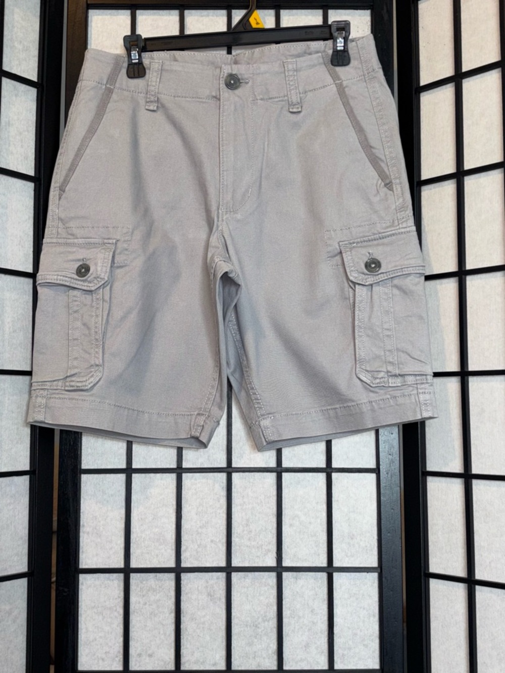 Old Navy Gray Cargo Shorts . Size: Men’s 28